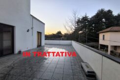 appartamento quadrilocale in vendita a Carnago