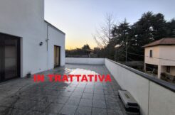 appartamento quadrilocale in vendita a Carnago